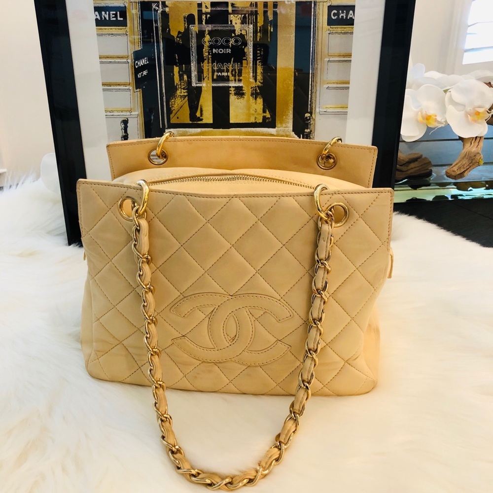 CHANEL Petite Timeless Tote